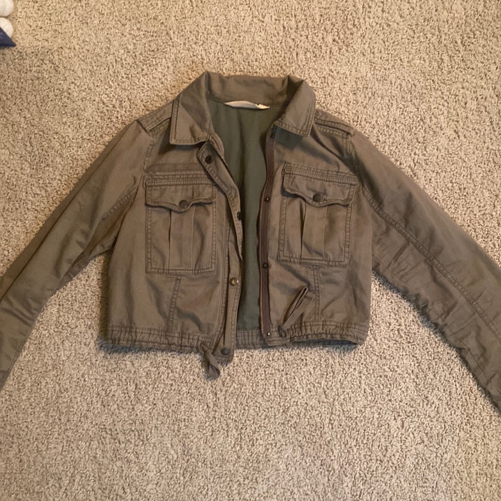Army cropped hollsiter jacket
